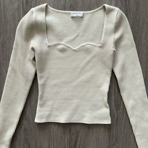 Babaton SCULPT KNIT SWEETHEART LONGSLEEVE - Picture 3 of 6